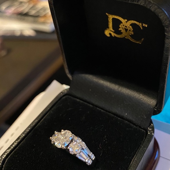 GORGEOUS Engagement + Wedding Ring (1.87 tcw) Priced to SELL! - Picture 3 of 8